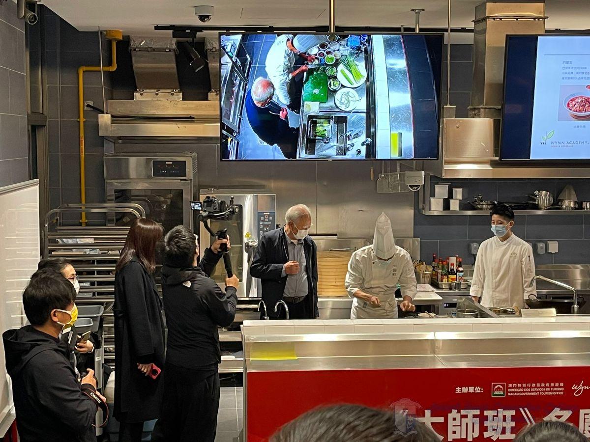 成都巴蜀風大師即場展示廚藝
