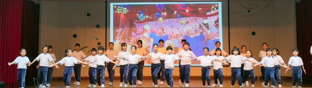 Friends of Jesus的同學帶來《跟隨祢步伐》Action Song