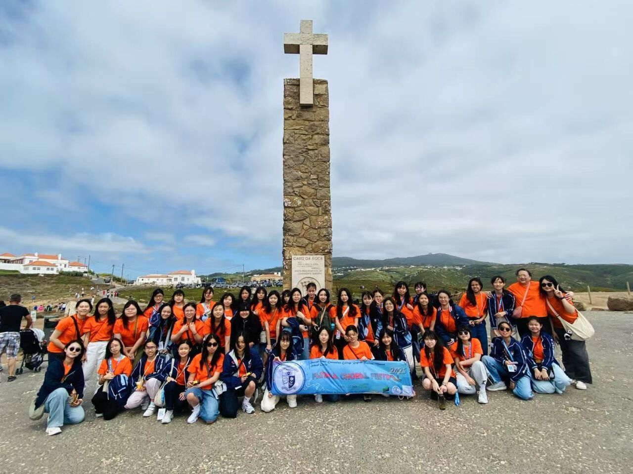 歌詠團在歐洲最西端羅卡角