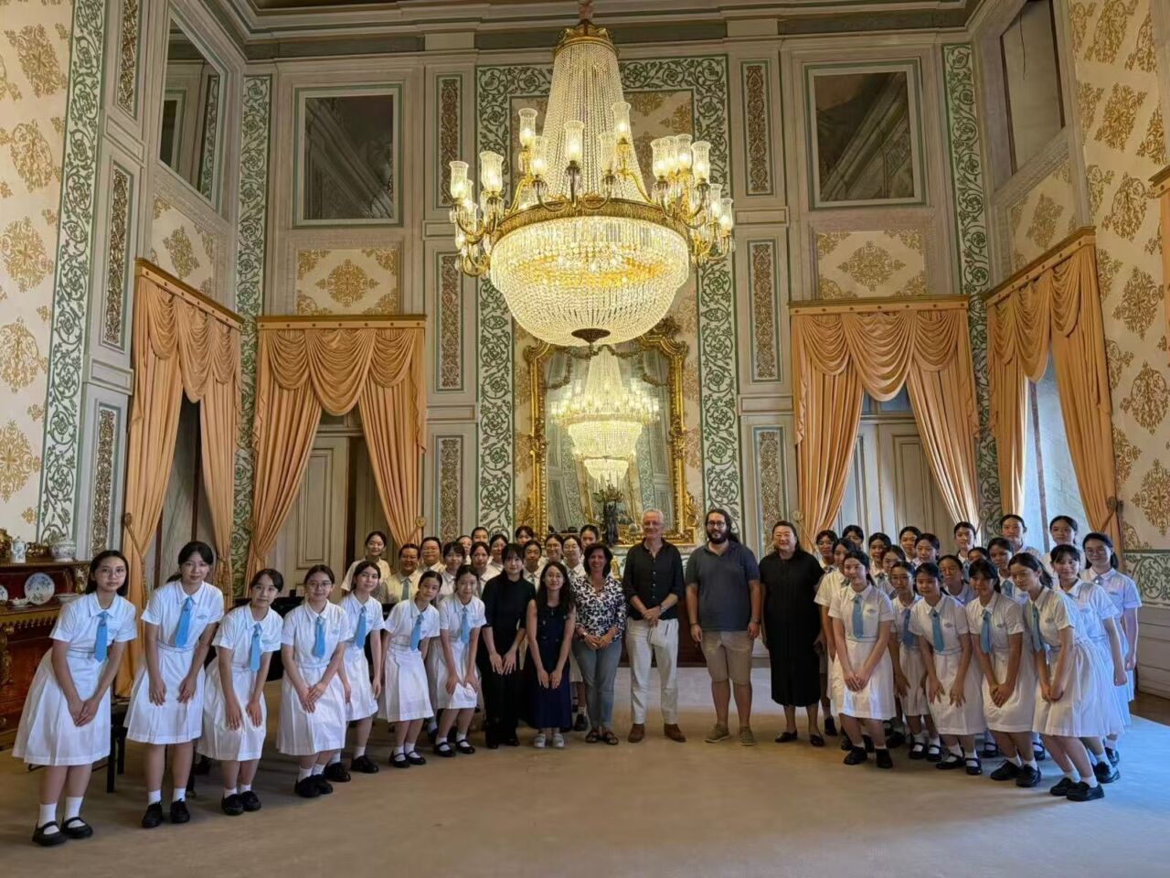 賽後與評審團合照